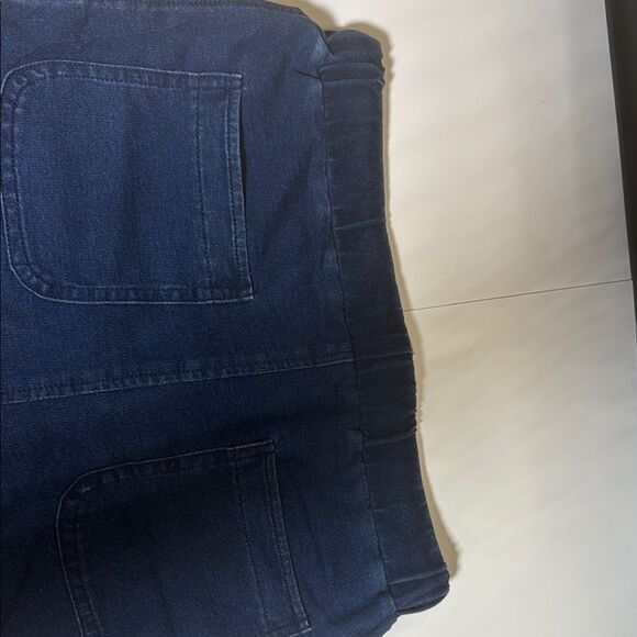 Halara Women's Blue Jean skirt - Picture 9 of 9